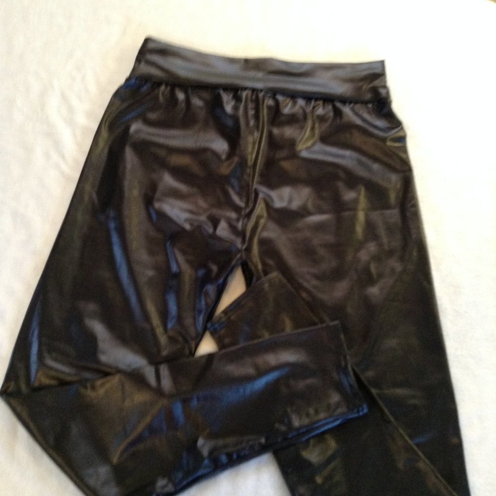 Black Faux leather look leggings NWOT Large - Picture 4 of 6